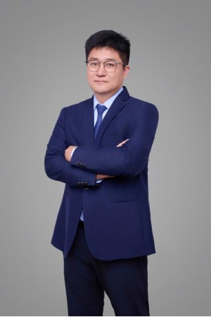 任教课程包括《三维角色动画》