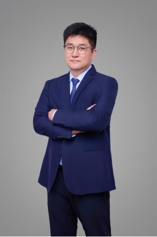 参与的项目有《但丁的地狱》