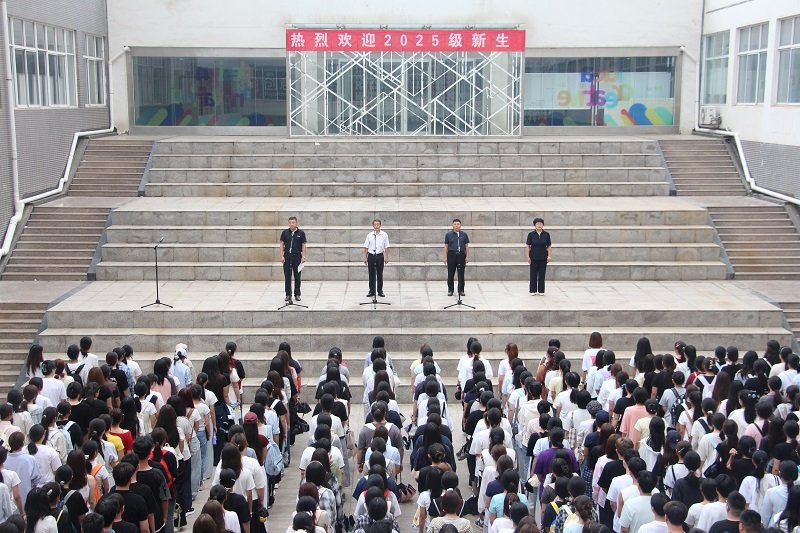 电子信息工程系党总支书记马伟